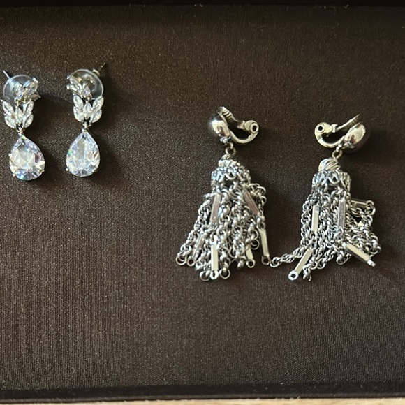 Elegant Silver Earrings Set - Picture 1 of 1